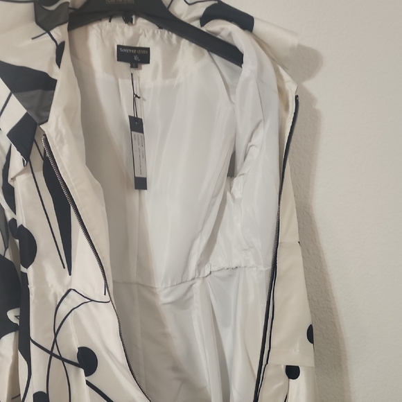 Love Me Queen Black and White Trench Coat - Picture 10 of 13
